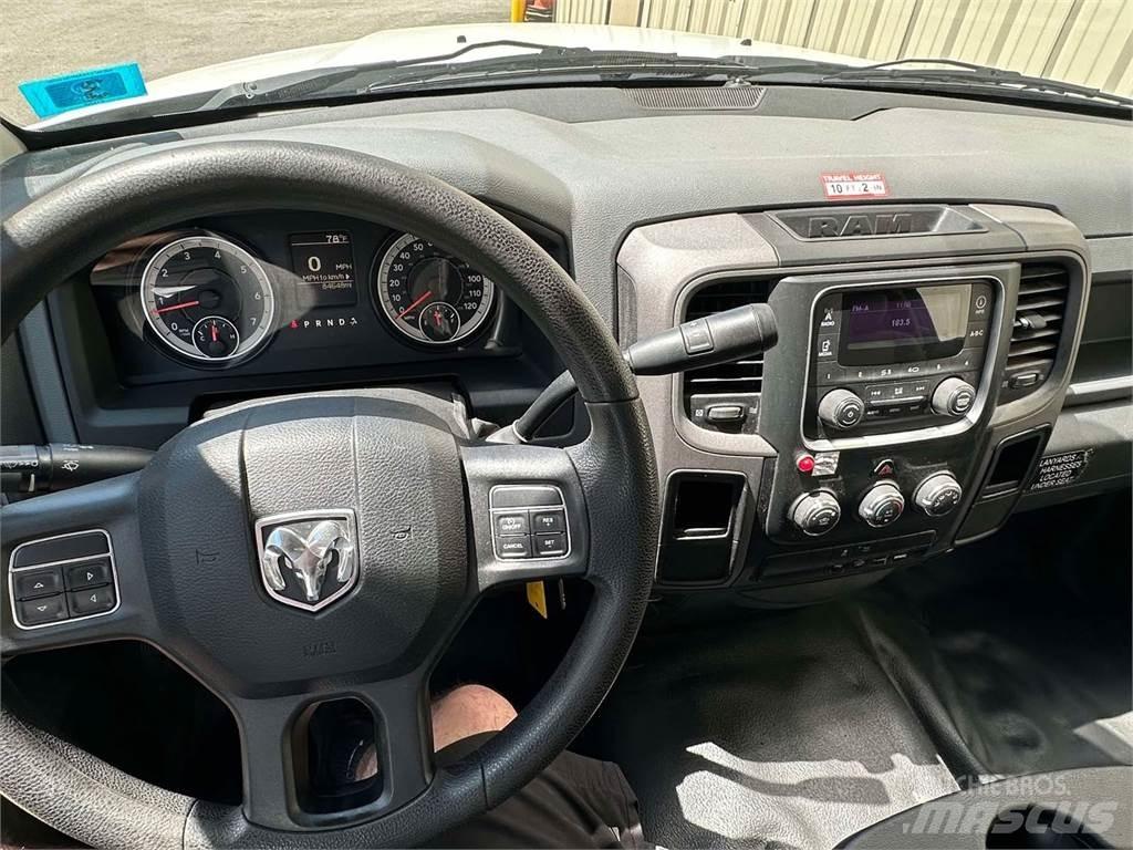 RAM 4500 Platforme aeriene montate pe camion