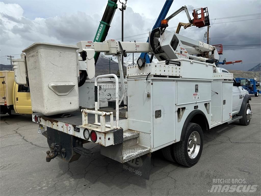 RAM 5500 Platforme aeriene montate pe camion