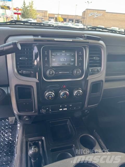 RAM 5500 Platforme aeriene montate pe camion