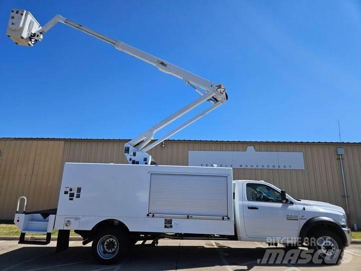 RAM 5500 Platforme aeriene montate pe camion