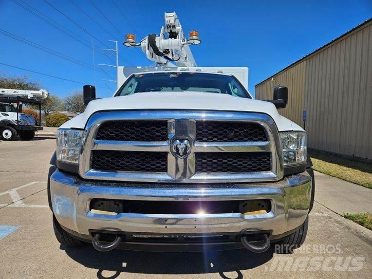 RAM 5500 Platforme aeriene montate pe camion
