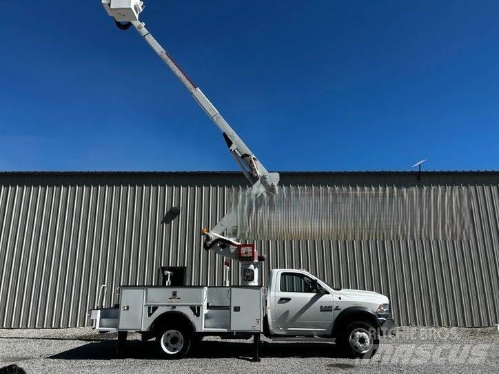 RAM 5500 Platforme aeriene montate pe camion