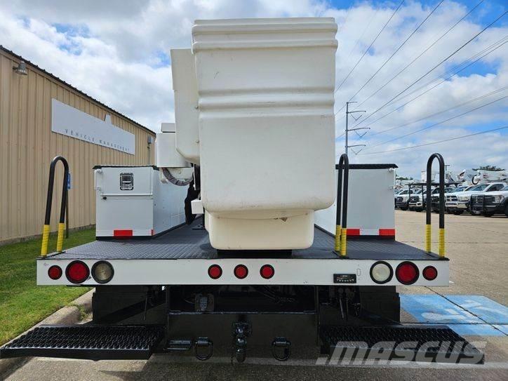 RAM 5500 Platforme aeriene montate pe camion