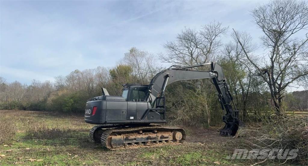 Volvo 160 Excavatoare pe șenile
