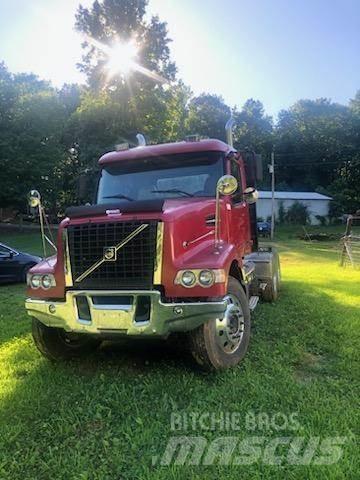 Volvo DHD Autotractoare