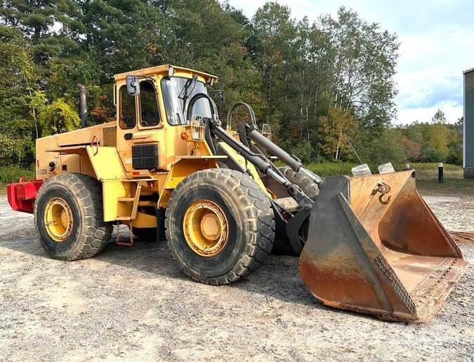 Volvo L120 Incarcator pe pneuri
