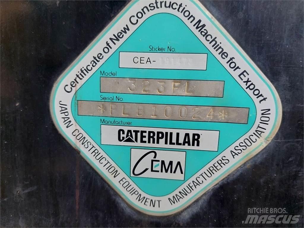 CAT 323F Excavatoare pe șenile
