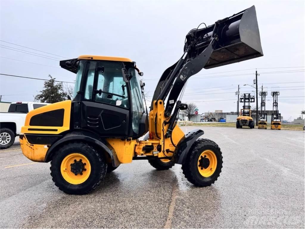 JCB 409 Incarcator pe pneuri