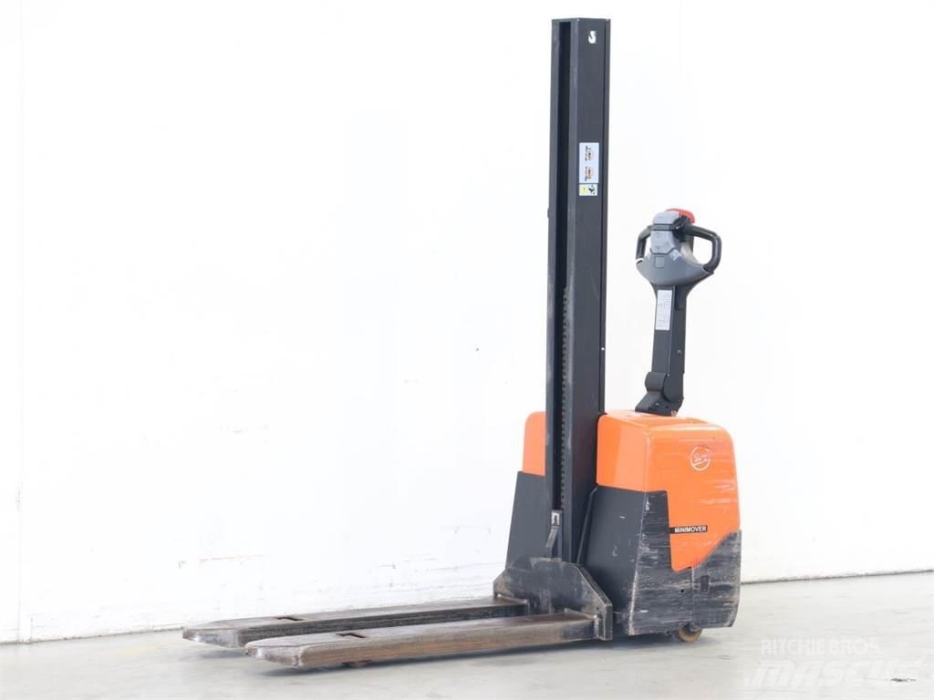 BT HWE100 Transpaleta manuala