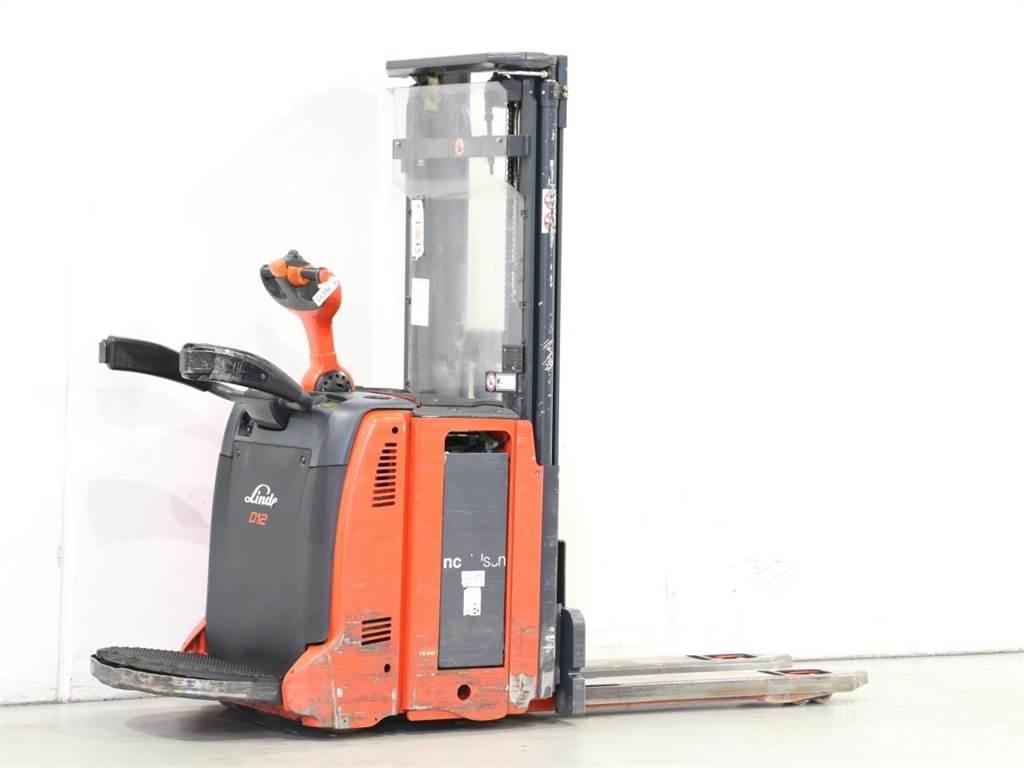 Linde D12AP/133 Transpaleta manuala