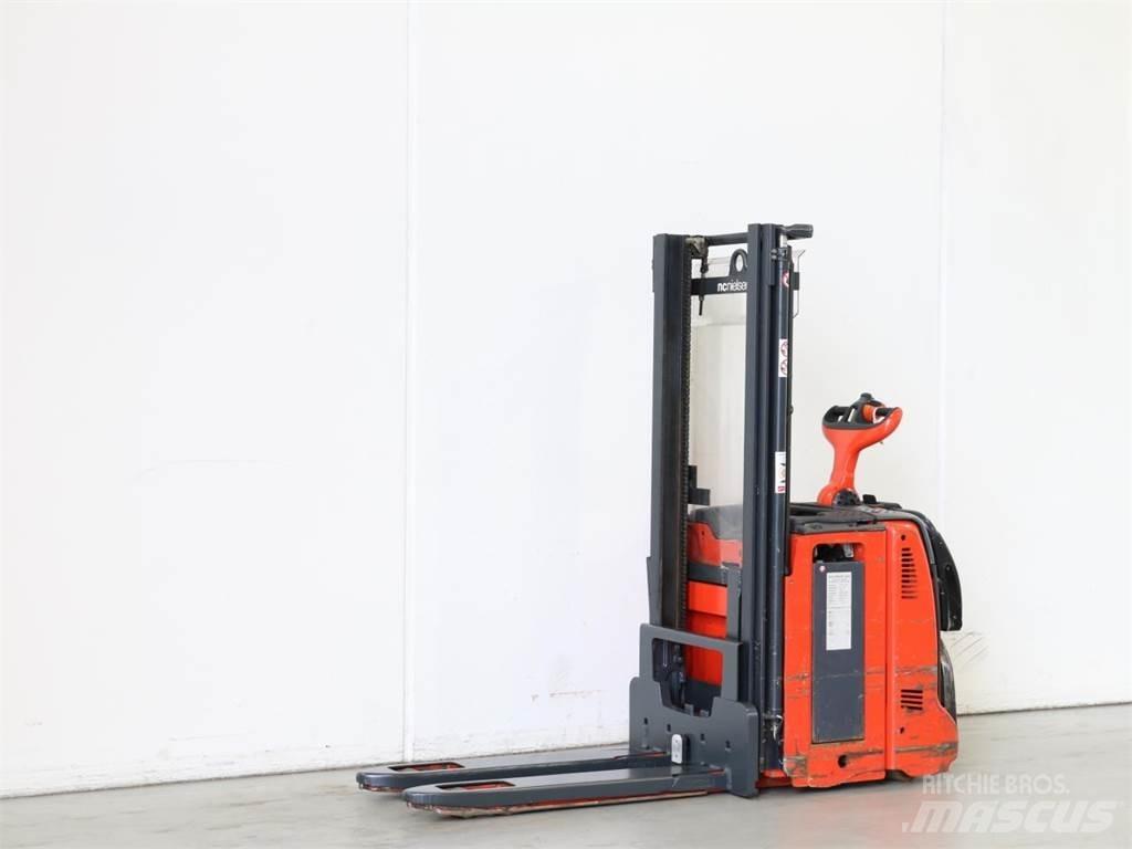 Linde D12AP/133 Transpaleta manuala