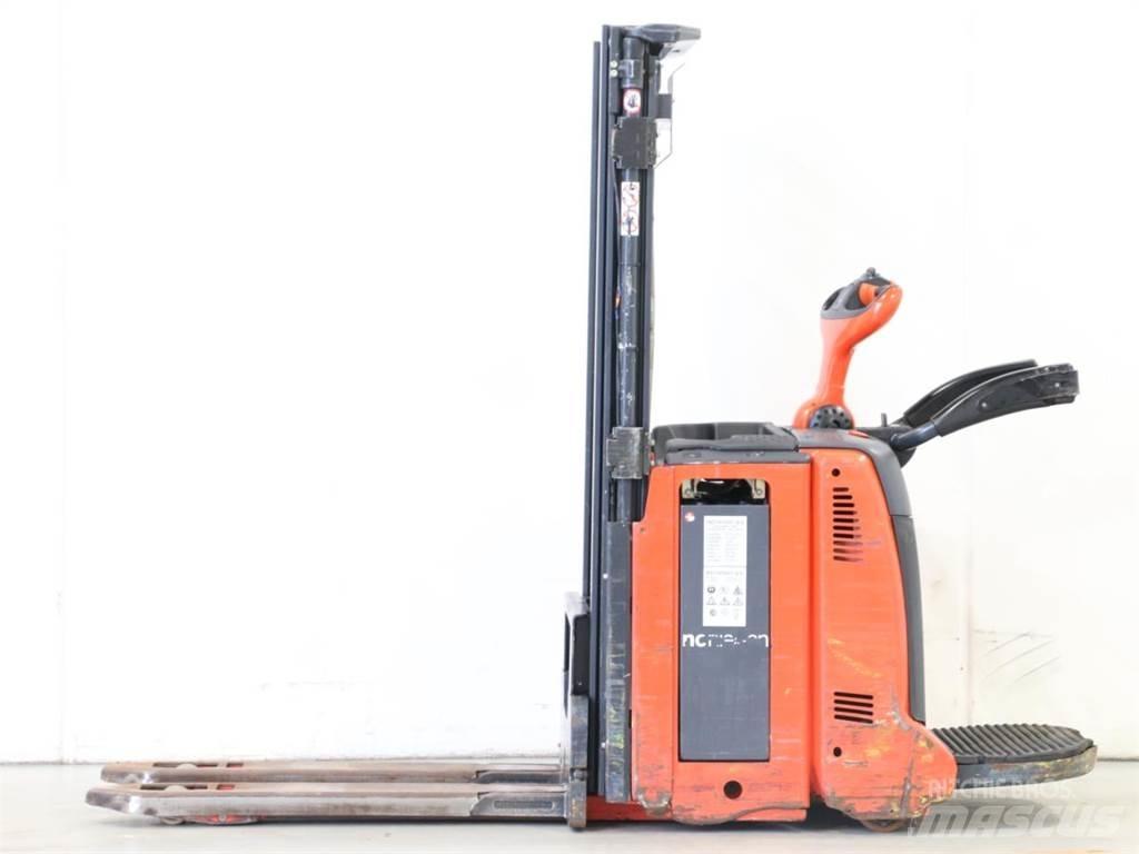 Linde D12AP/133-00 Transpaleta manuala
