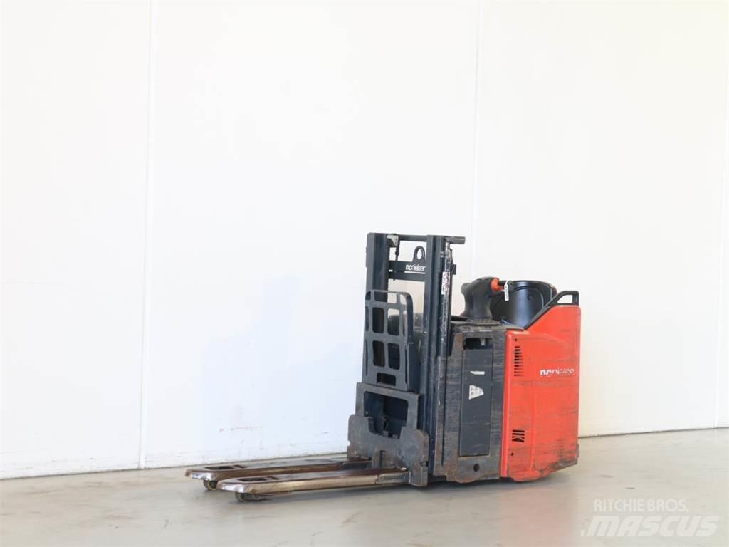 Linde D12SP/133 Transpaleta manuala