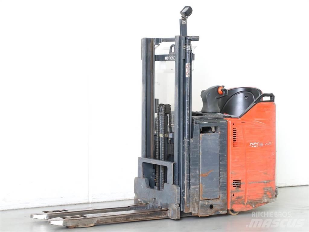 Linde D12SP/133 Transpaleta manuala