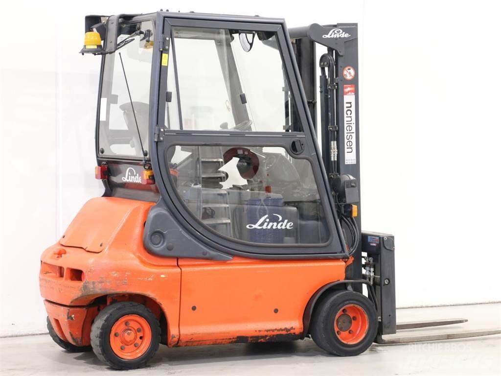 Linde E20P/335-02 Stivuitor electric
