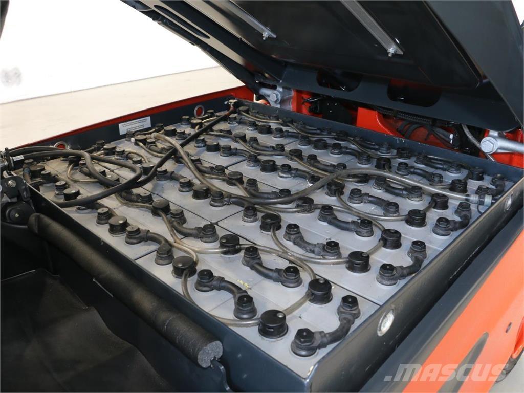 Linde E30L/387 Stivuitor electric