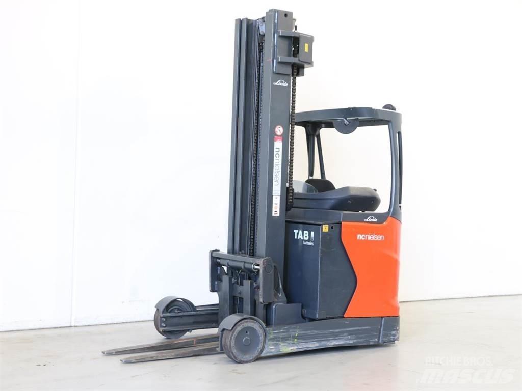 Linde R20/1120-01 Stivuitor cu catarg retractabil
