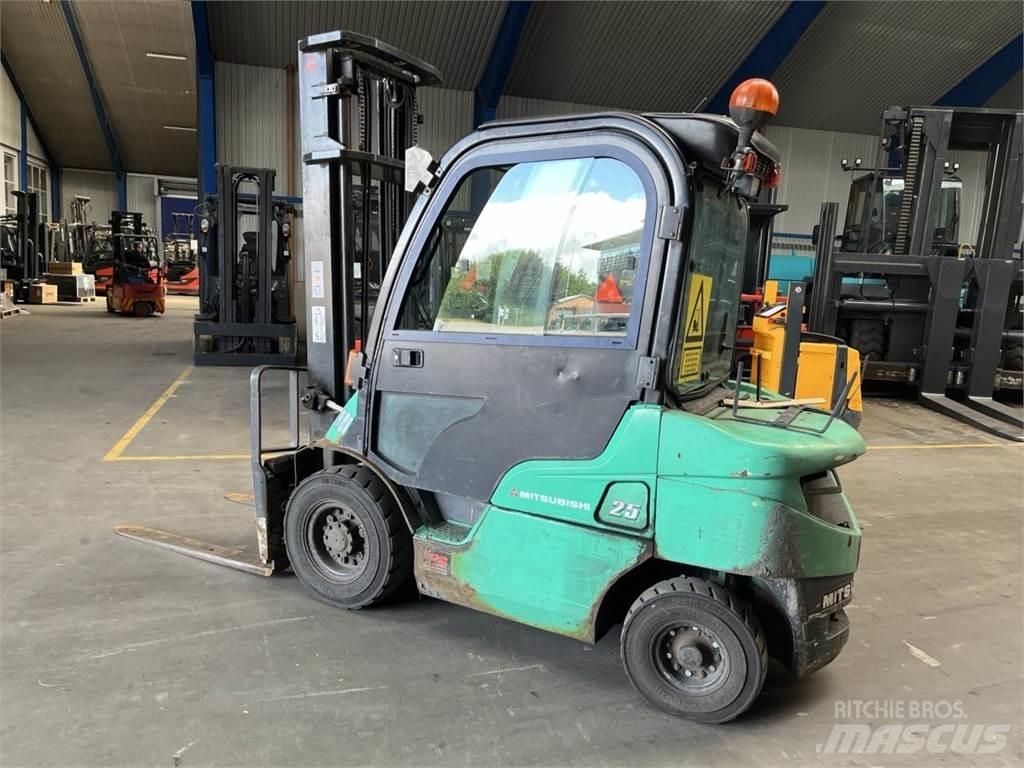 Mitsubishi FD25N Strivuitoare-altele