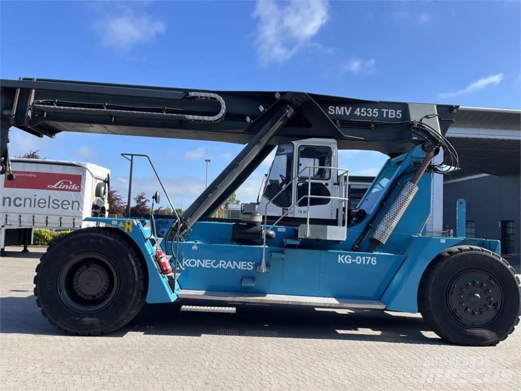 SMV 4535 TB5 Stivuitor cu catarg retractabil