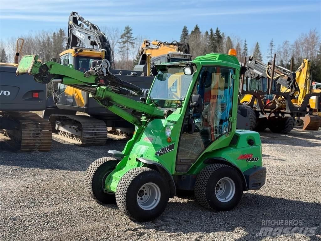Avant 640 DLX Mini incarcatoare