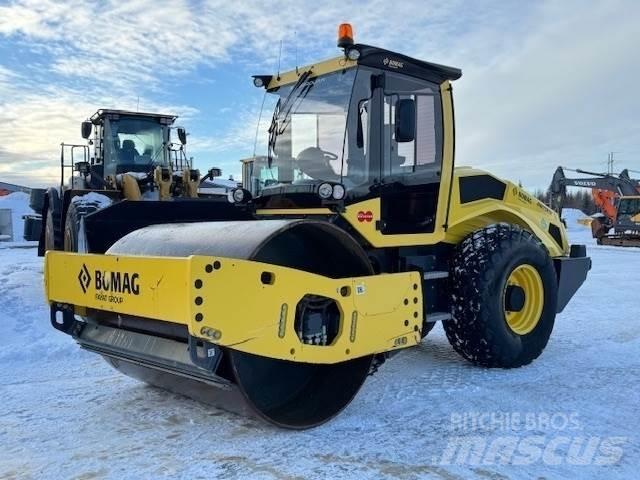 Bomag BW 213D-5 Utilaje construcții - Altele
