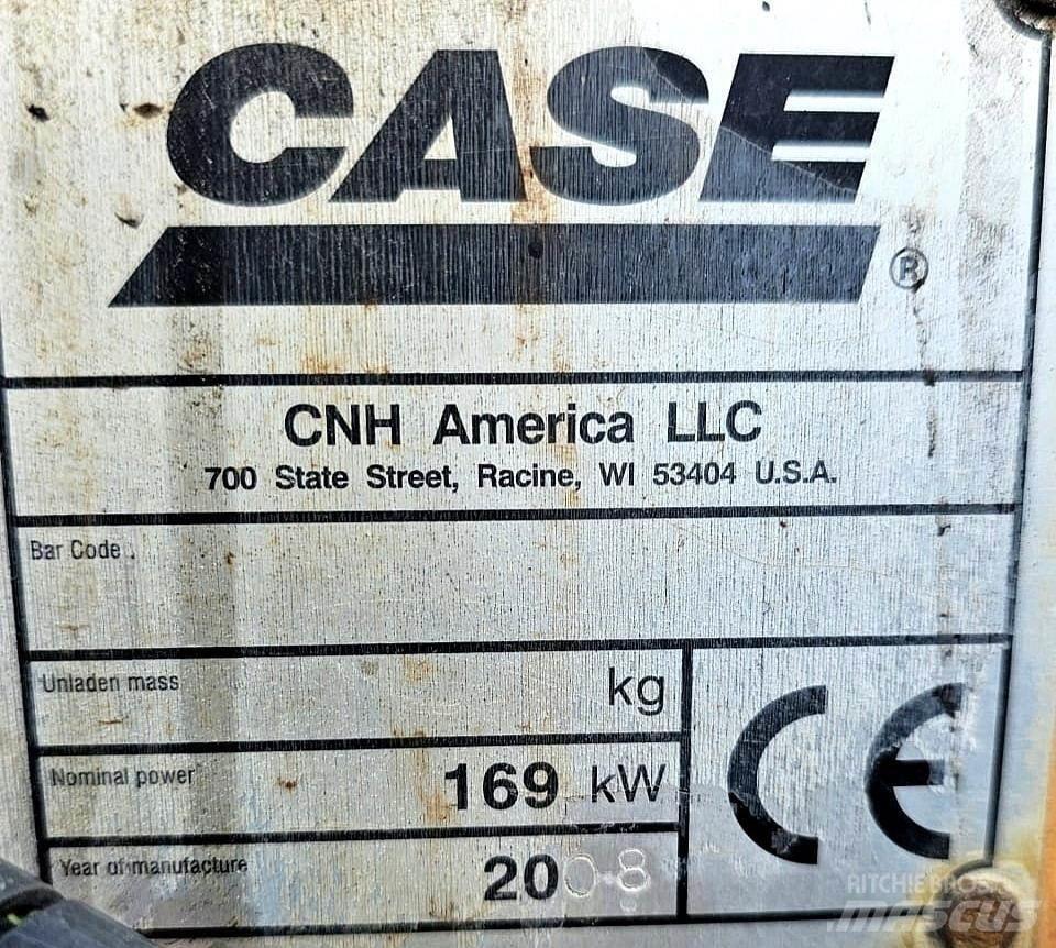 CASE 821E Incarcator pe pneuri