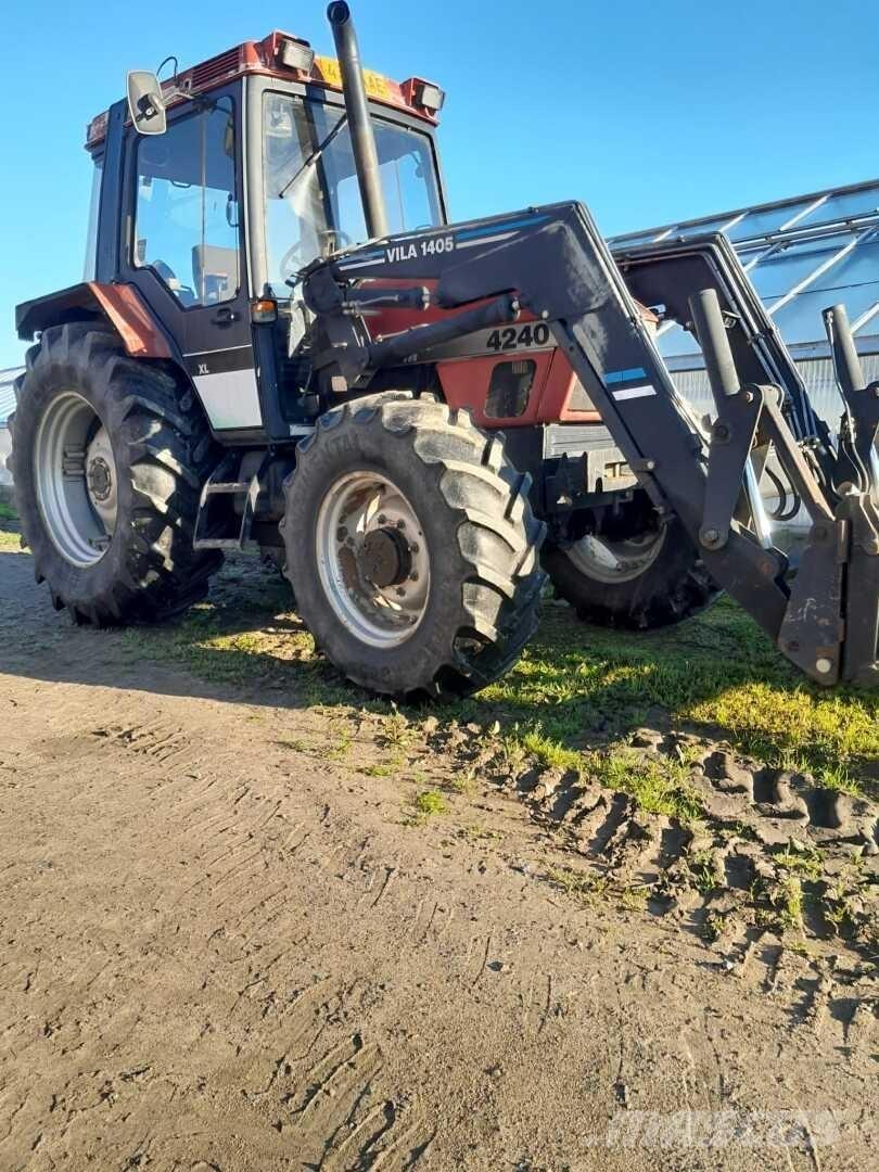 Case IH 4240 Tractoare
