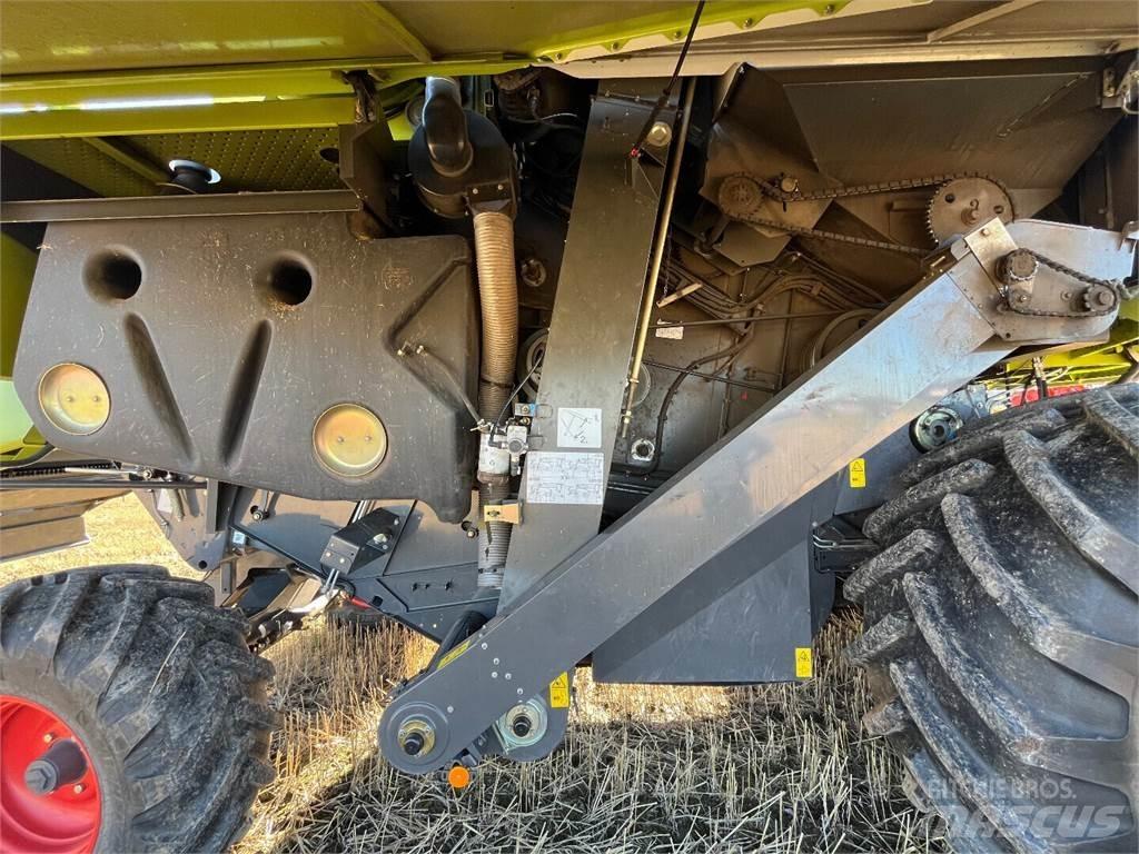 CLAAS Tucano 320 Combine de secerat