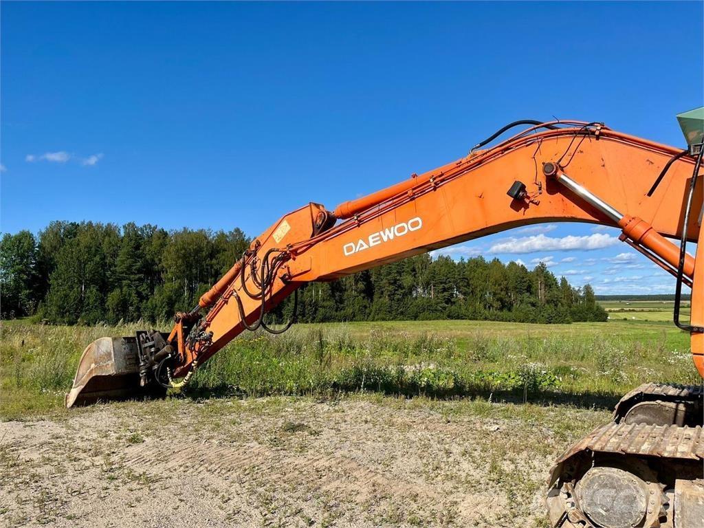 Daewoo 220LC-V Excavatoare pe șenile
