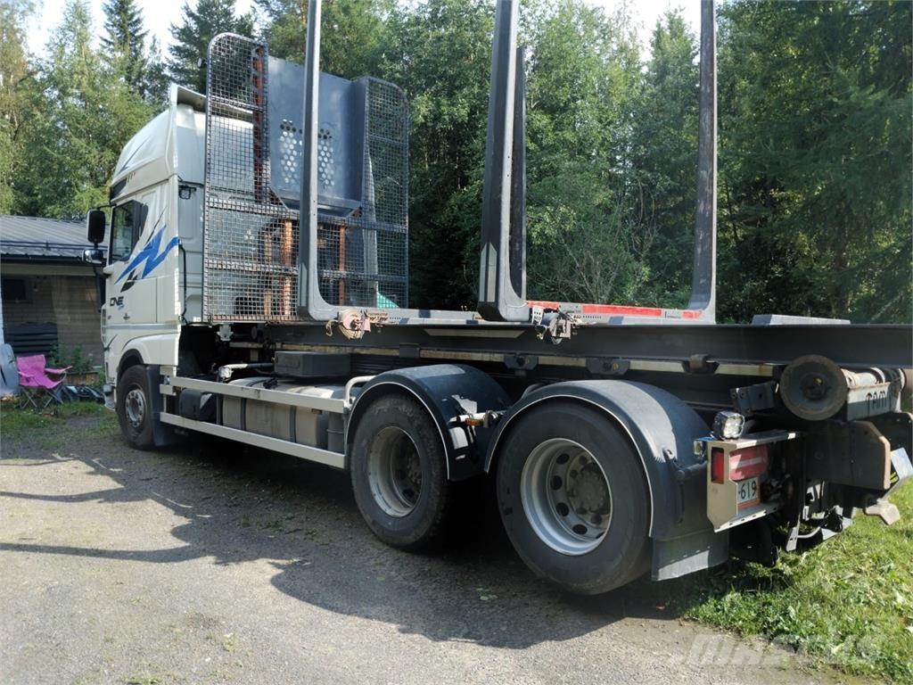 DAF XF 530 Camion cu carlig de ridicare