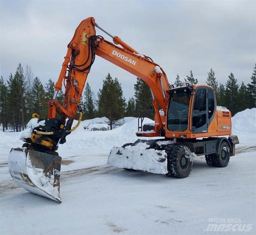 Doosan DX160W Excavatoare pe șenile
