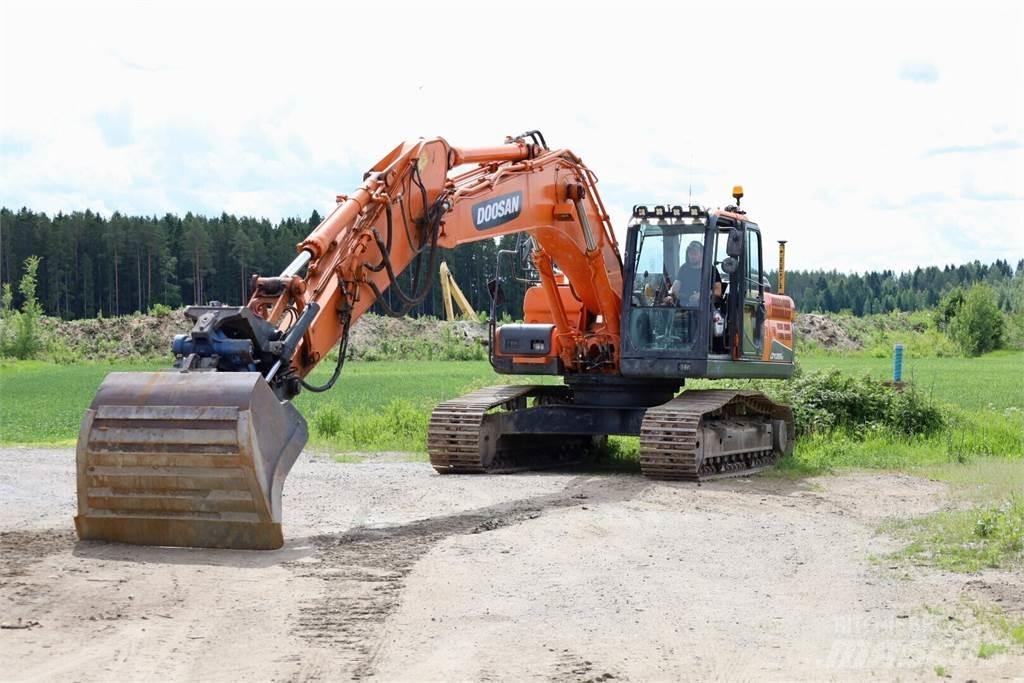 Doosan DX255 LC - 3 Excavatoare pe șenile
