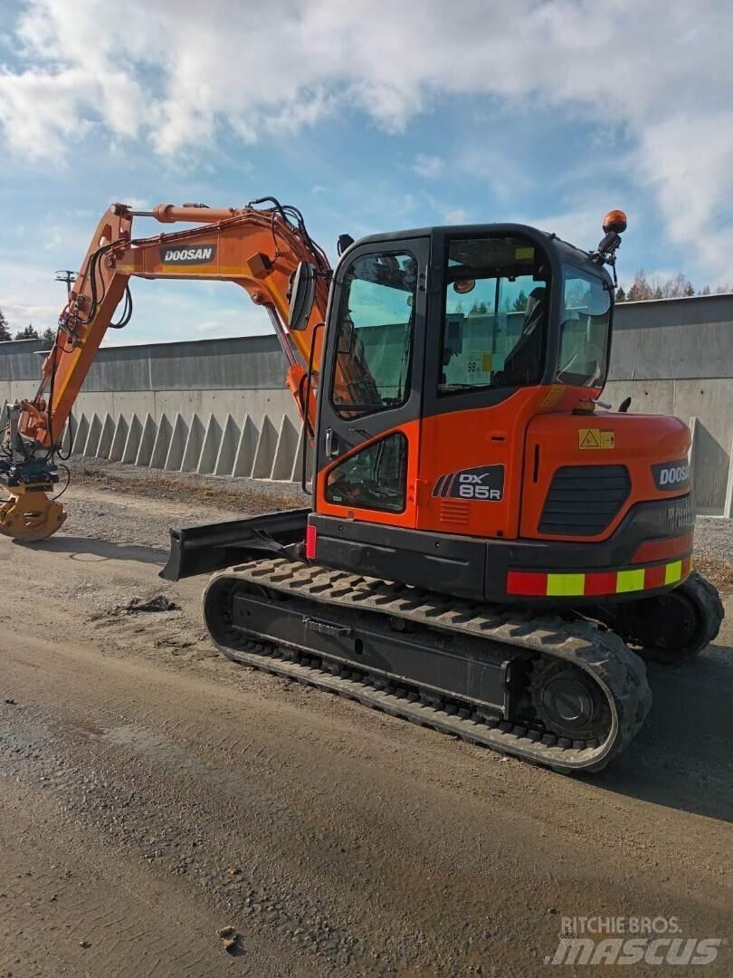 Doosan DX85 R Excavatoare 7t - 12t
