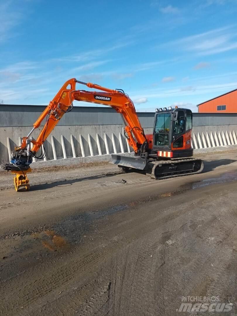 Doosan DX85 R Excavatoare 7t - 12t