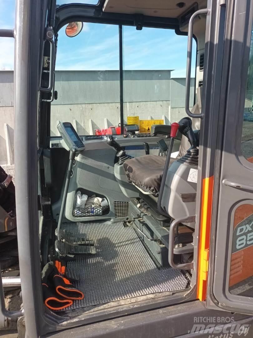 Doosan DX85 R Excavatoare 7t - 12t