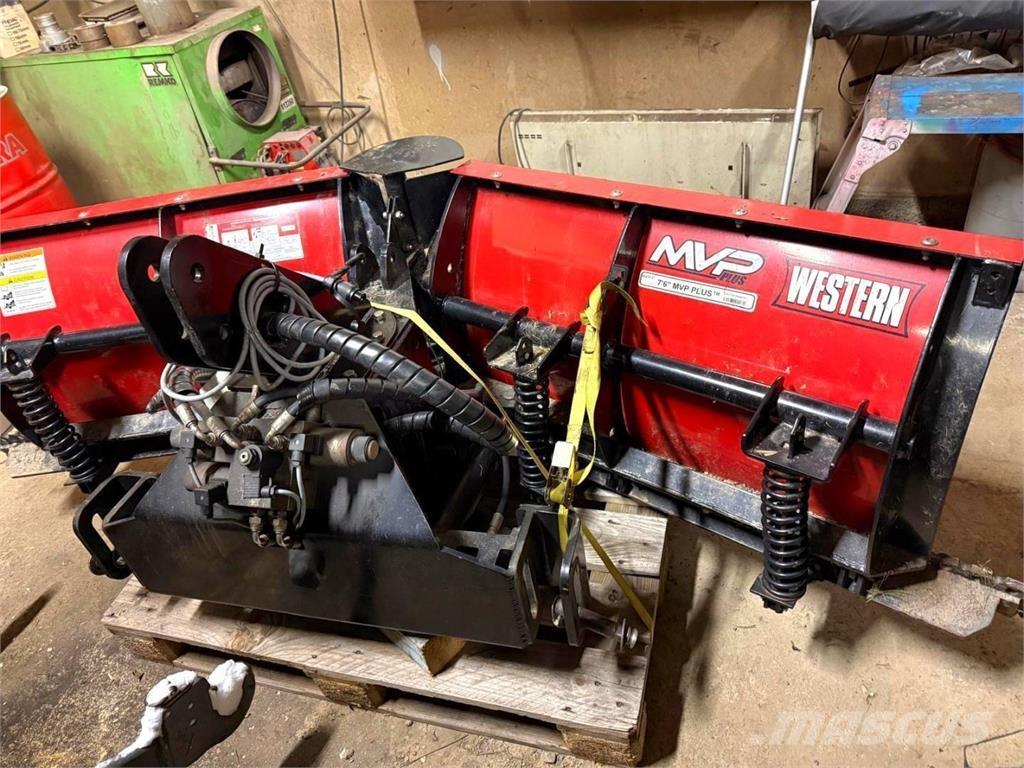 Hilltip Aura Lame pentru dezapezire si pluguri