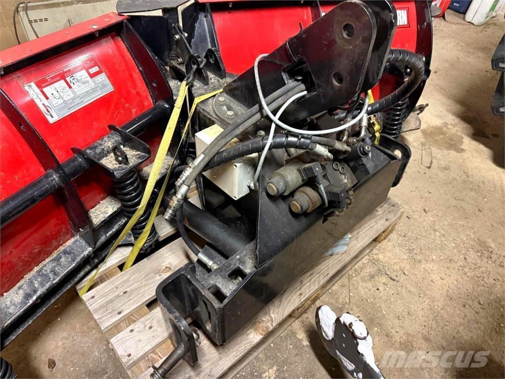 Hilltip Aura Lame pentru dezapezire si pluguri