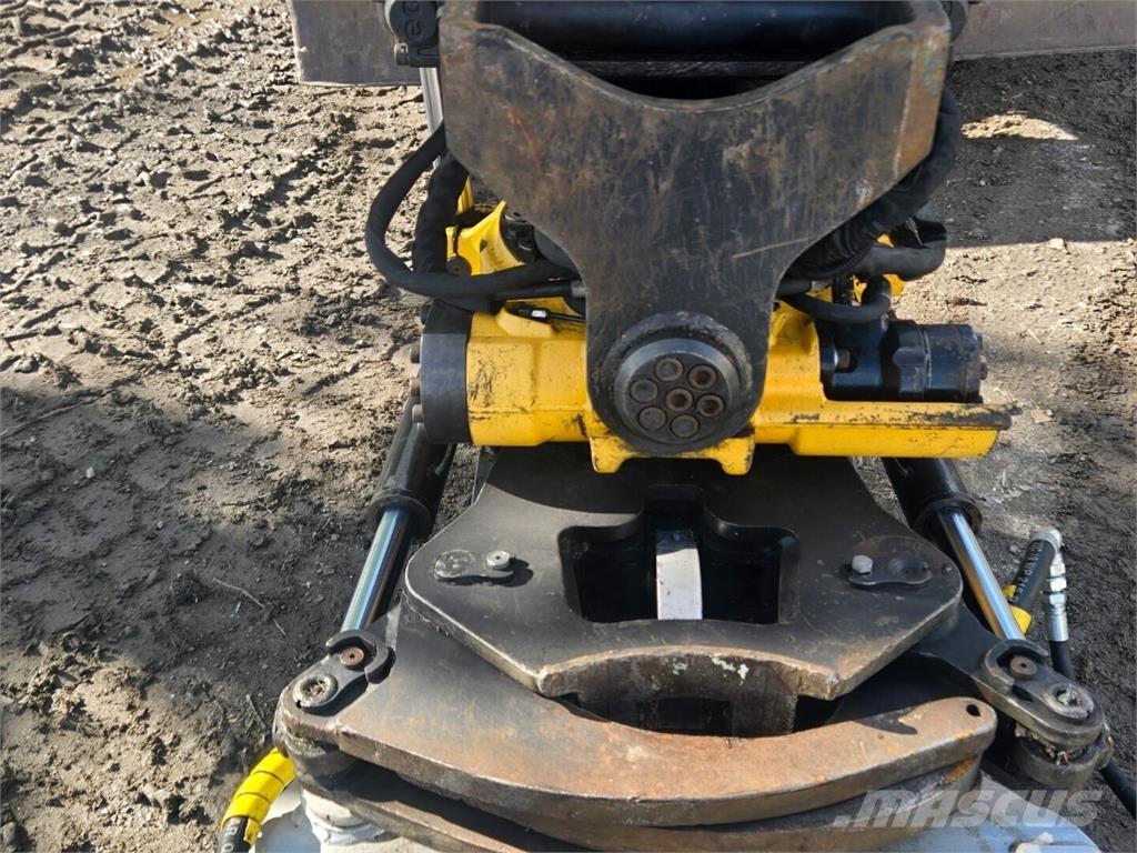 Hyundai 140W-7 Excavatoare cu roti