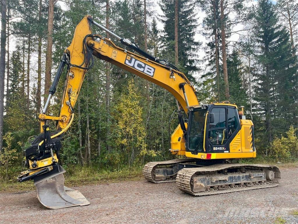 JCB 245XR Excavatoare pe șenile

