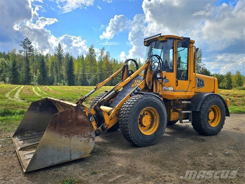 JCB 411 Incarcator pe pneuri