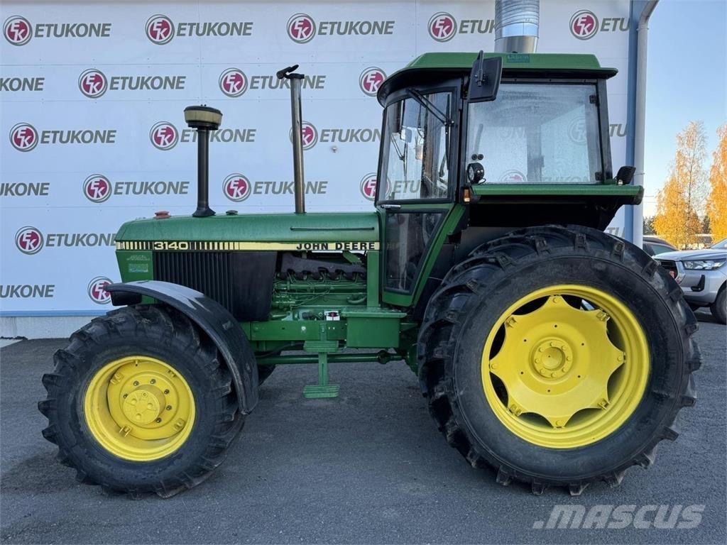 John Deere 3140 Tractoare