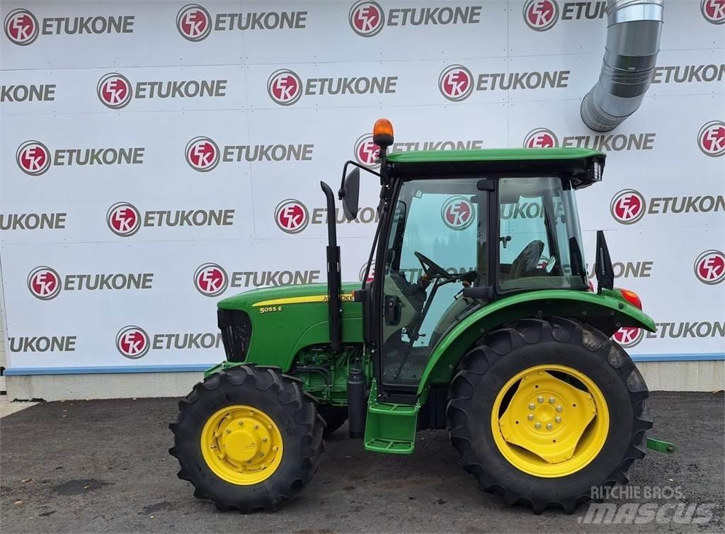 John Deere 5055e Tractoare