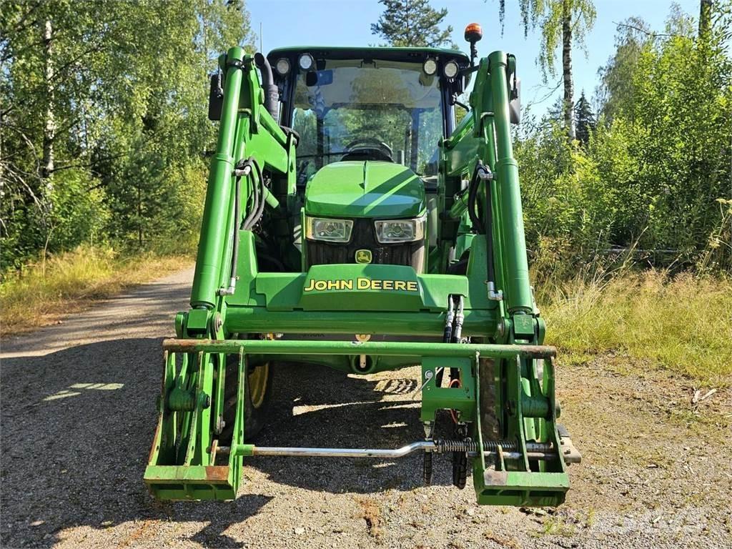 John Deere 5058E Tractoare