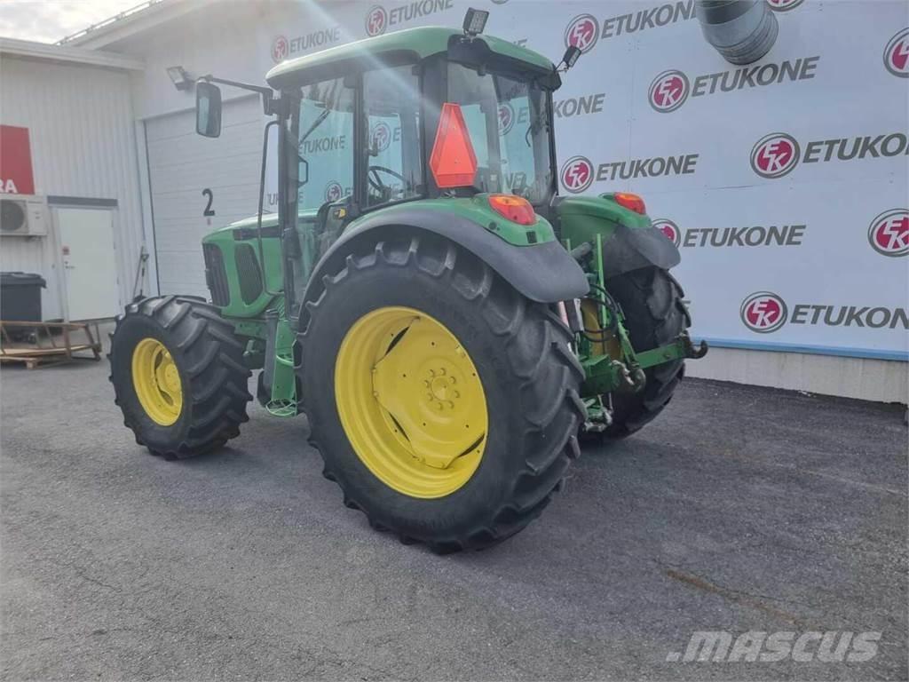 John Deere 6120SE Tractoare