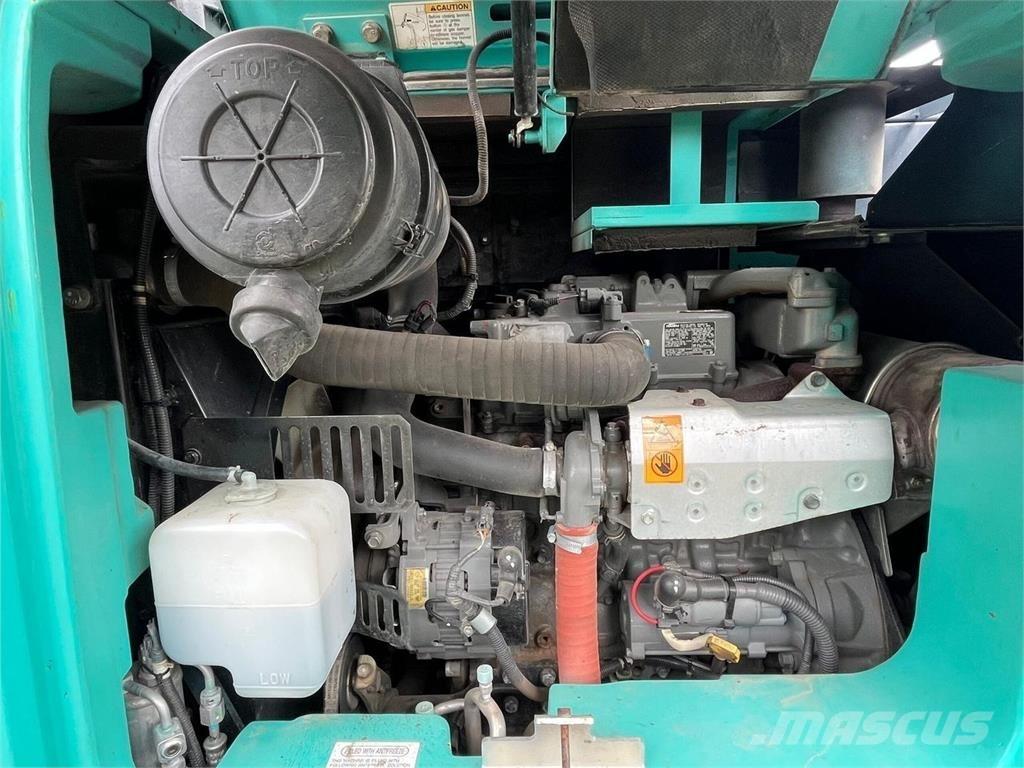 Kobelco SK75SR Excavatoare 7t - 12t