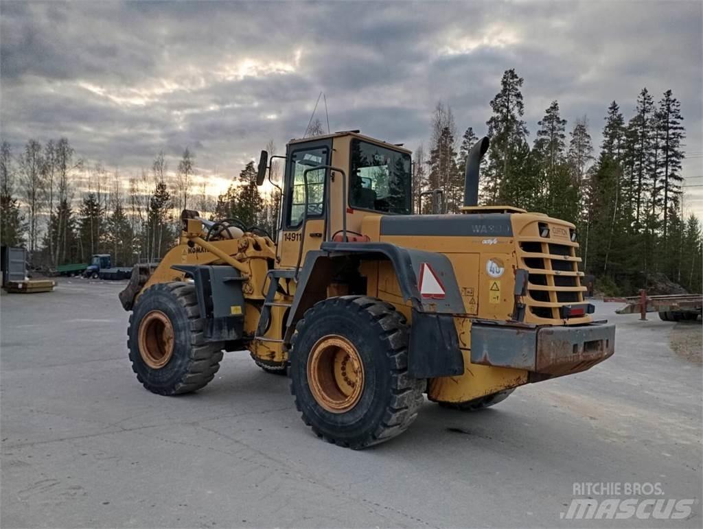 Komatsu WA 380-3H Incarcator pe pneuri