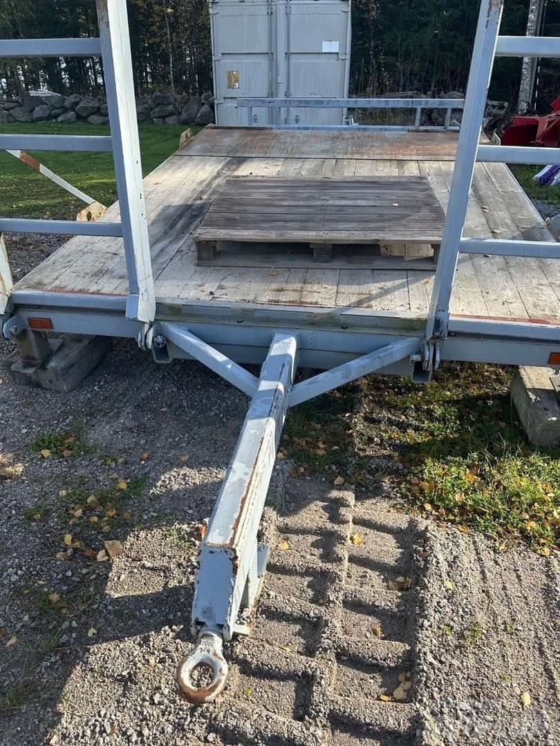  Kuljetuslavetti Alte remorci