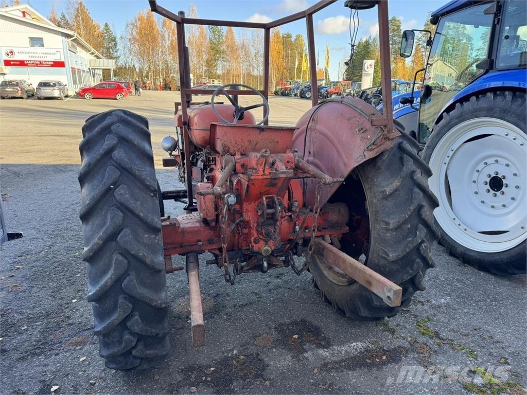 Nuffield 460 Tractoare