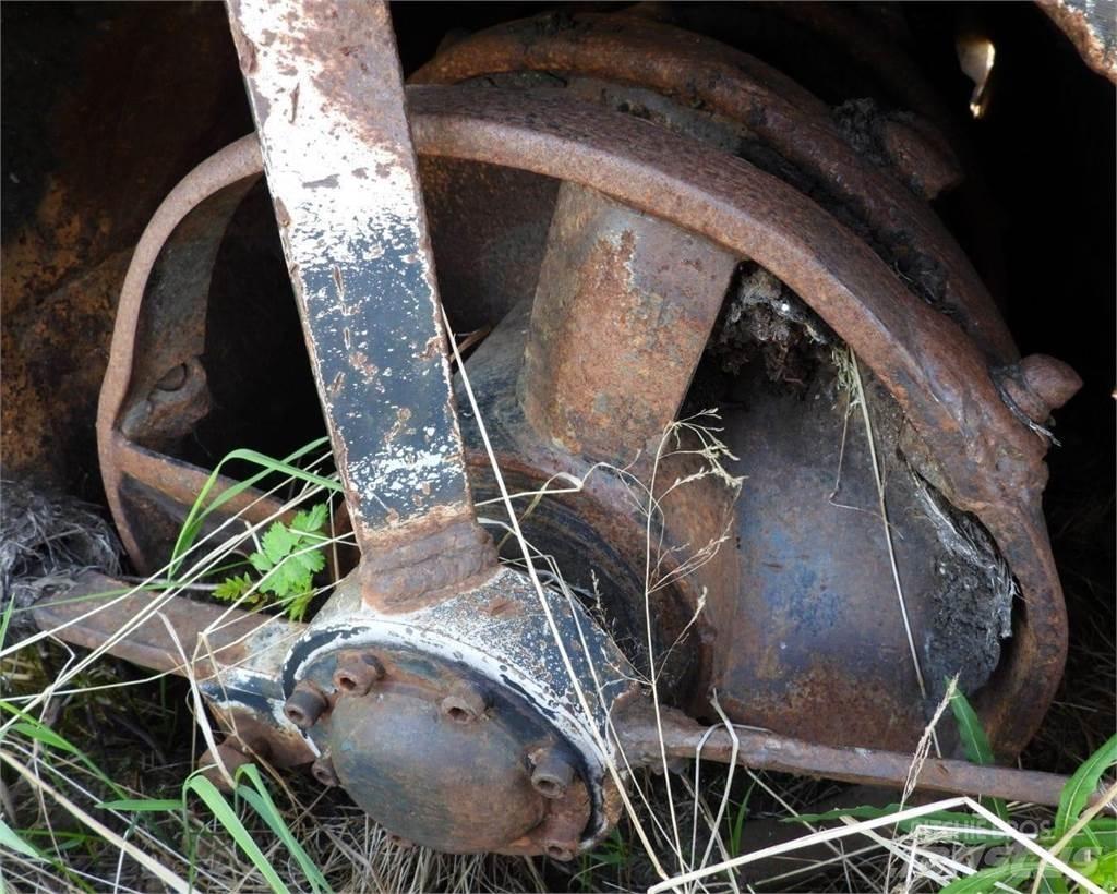  Polannejyrsin Grapa si pluguri rotative