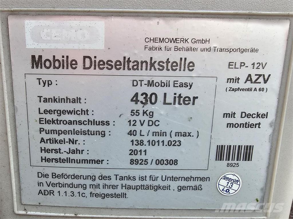  Polttoainesäiliö Rezervoare